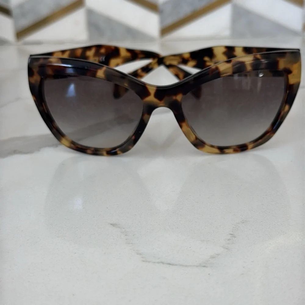 Prada Cat Eye Sunglasses Marbled Tortoise Brown Lens - Picture 8 of 15